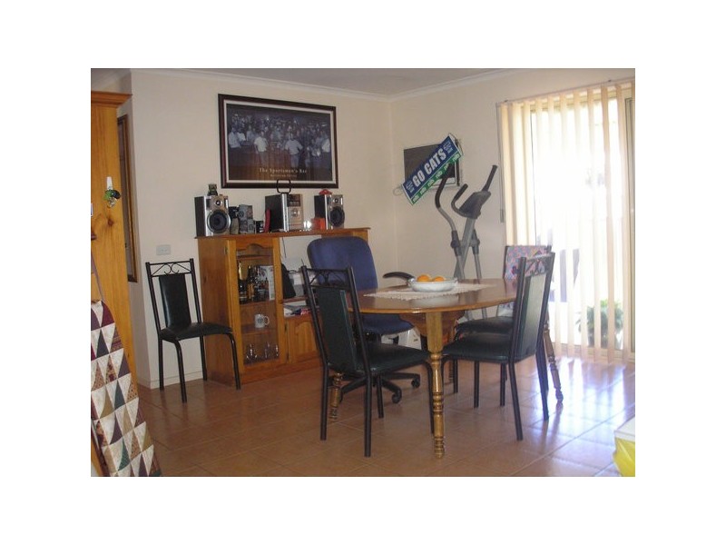 2/44 Kingfisher Drive, Wodonga VIC 3690