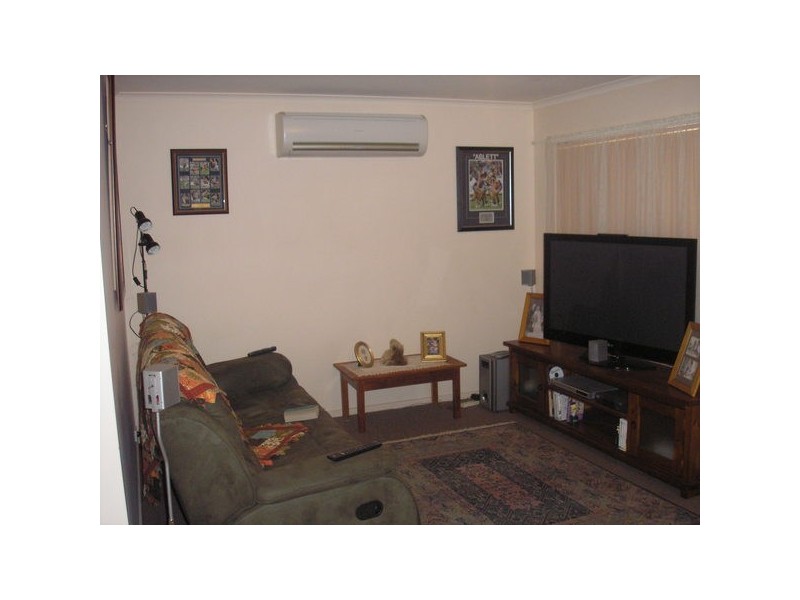 2/44 Kingfisher Drive, Wodonga VIC 3690