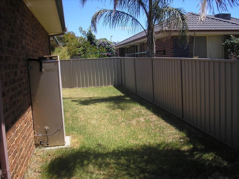 2/44 Kingfisher Drive, Wodonga VIC 3690