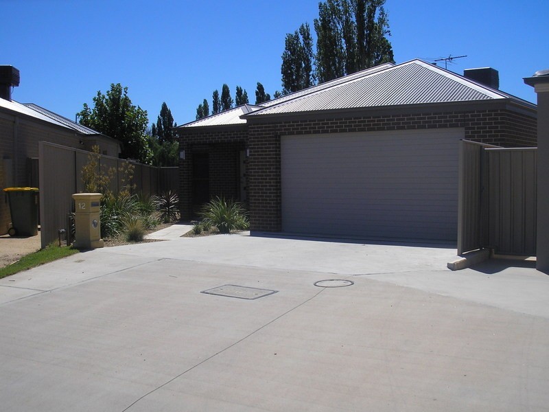 12 Grange Close, Wodonga VIC 3690