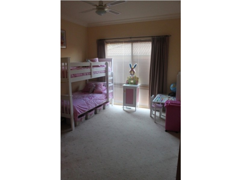 8 Ballara Drive, Wodonga VIC 3690