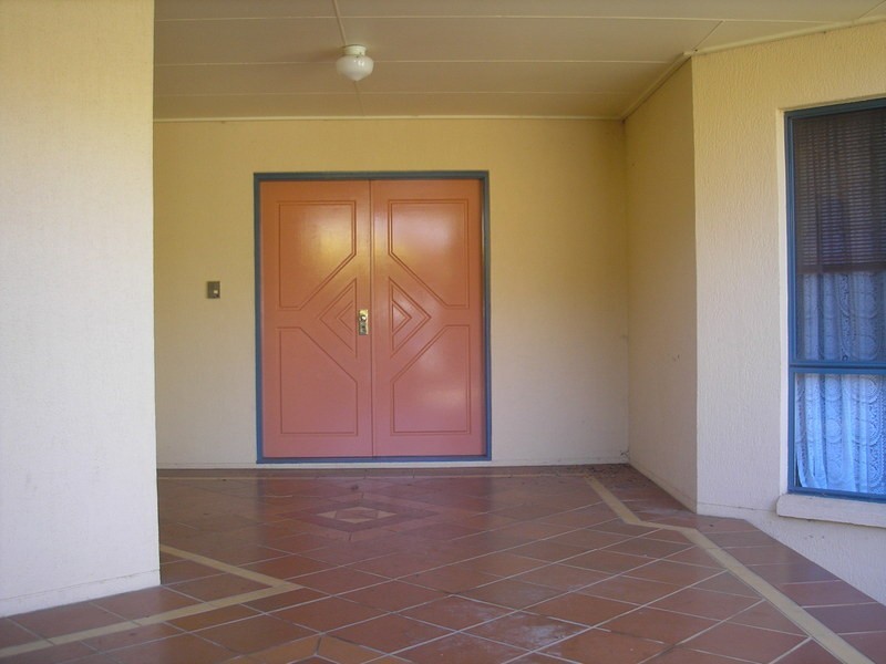 8 Ballara Drive, Wodonga VIC 3690