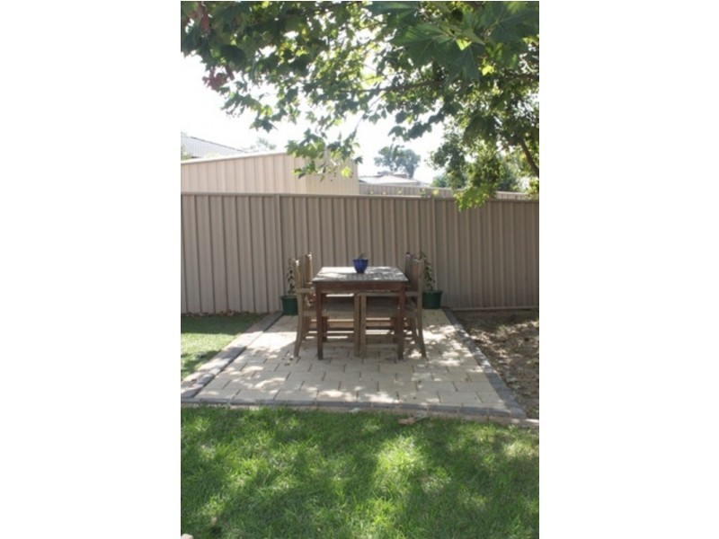 8 Ballara Drive, Wodonga VIC 3690