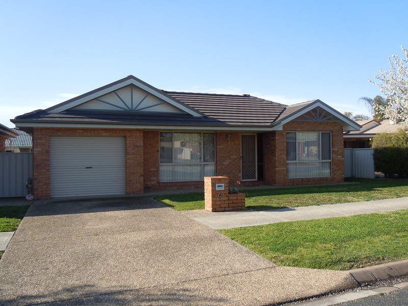 2/24 Dundee Drive, Wodonga VIC 3690