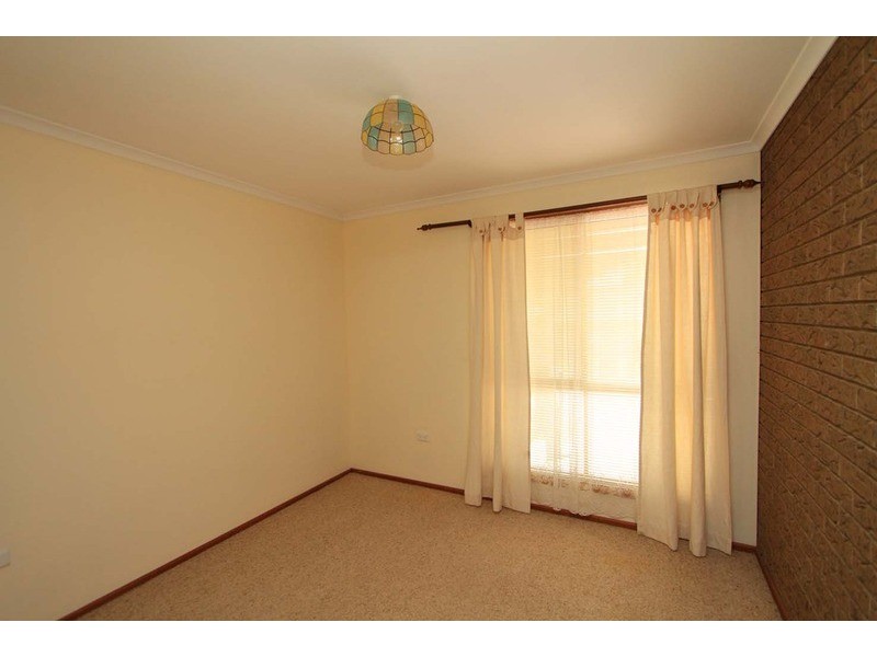 3/8 Page Court, Wodonga VIC 3690