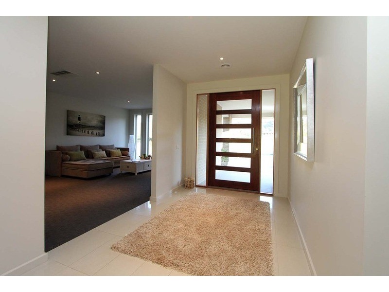20 Lambourne Drive, Wodonga VIC 3690