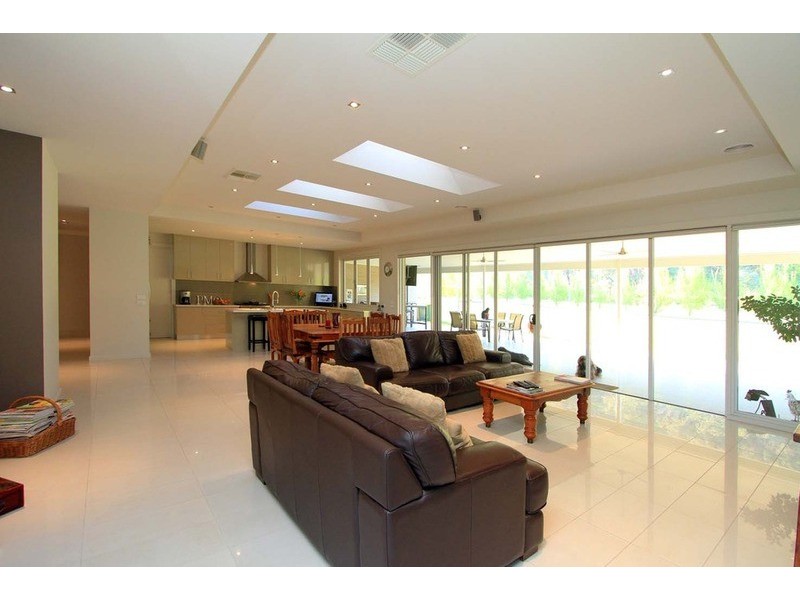 20 Lambourne Drive, Wodonga VIC 3690