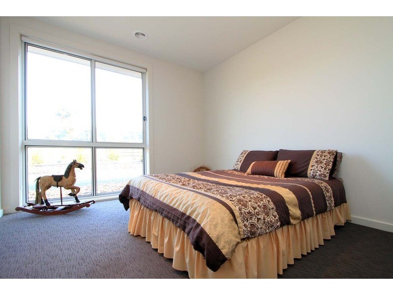 20 Lambourne Drive, Wodonga VIC 3690