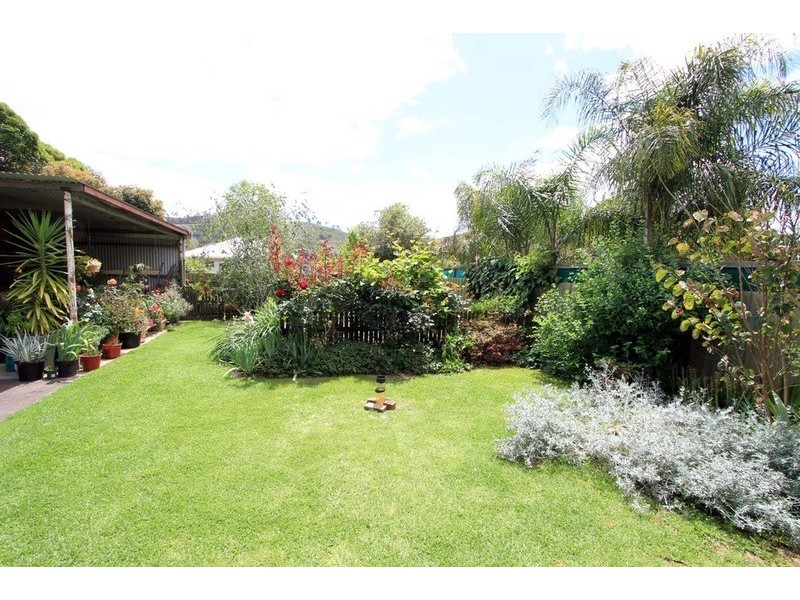 8 Barry Street, Killara VIC 3691