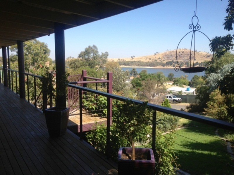 6 Elizabeth Drive, Bellbridge VIC 3691