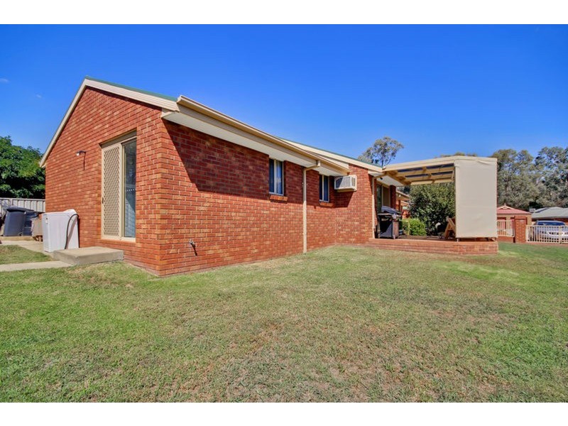 18 Mashie Way, West Wodonga VIC 3690