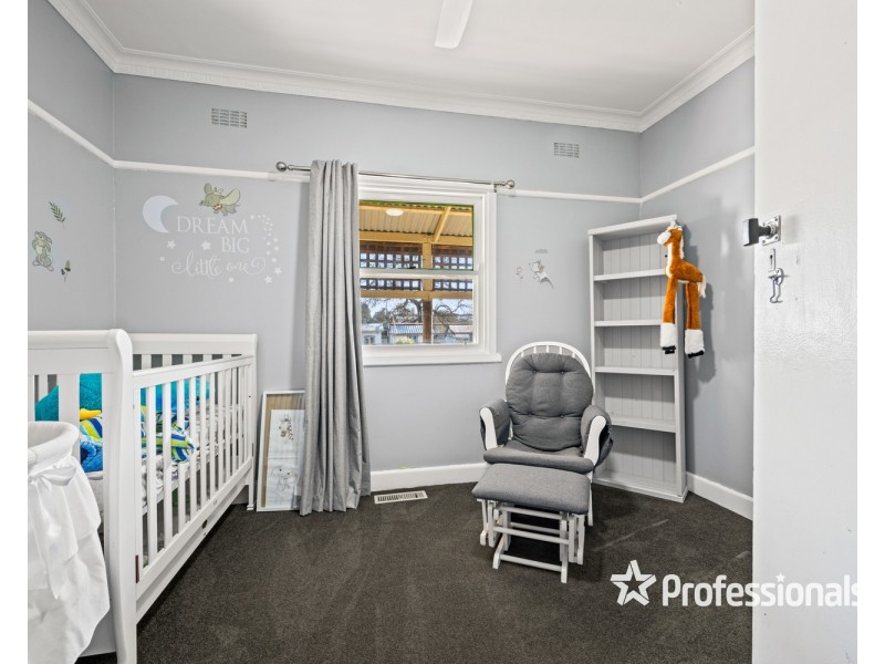 23 Albert Road, Chiltern VIC 3683