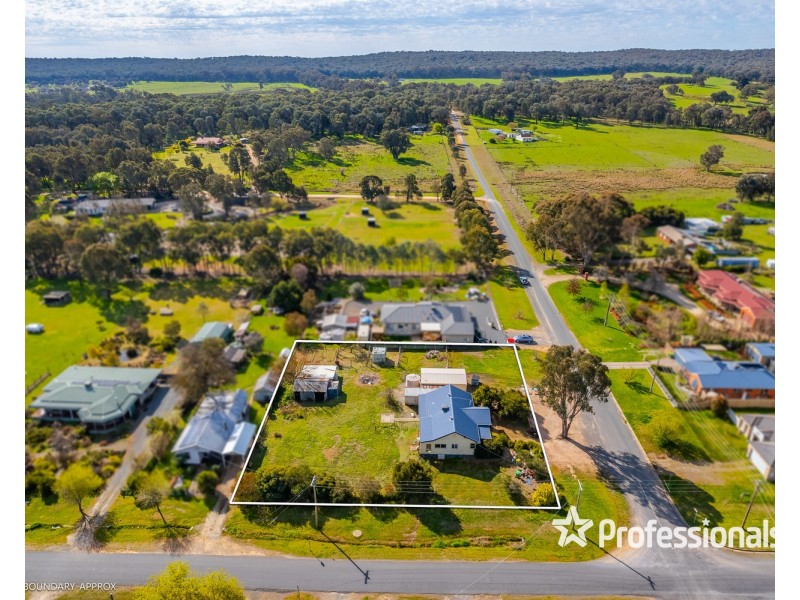 23 Albert Road, Chiltern VIC 3683