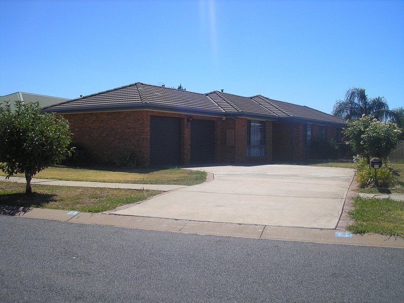 11 Ty Court, Wodonga VIC 3690