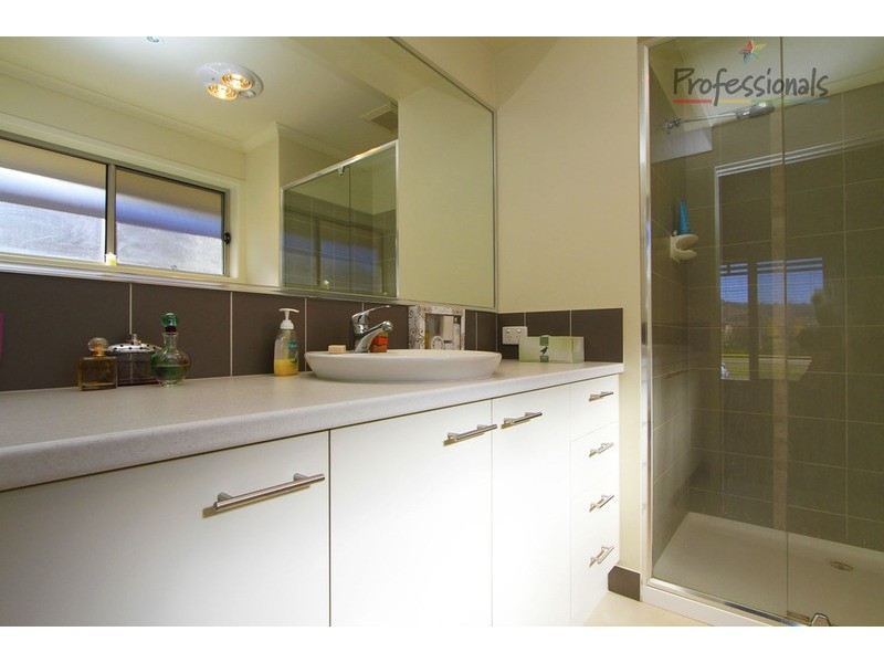 4 Grange Close, Wodonga VIC 3690