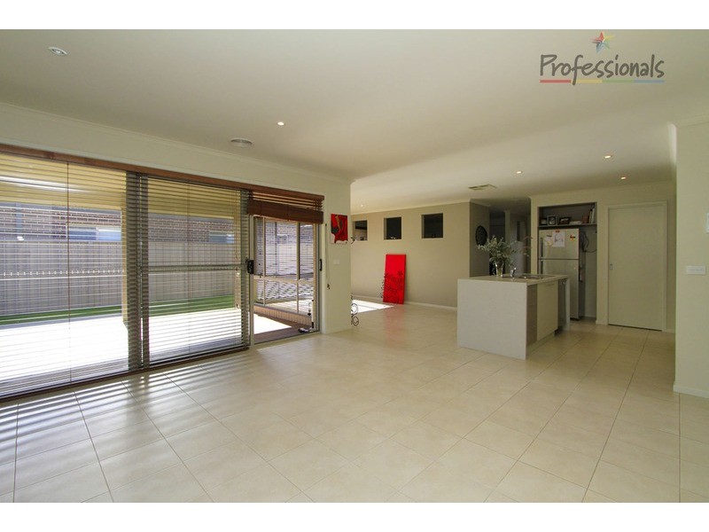 4 Grange Close, Wodonga VIC 3690