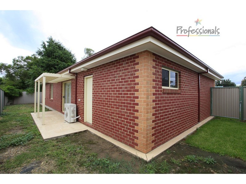 2/9 Wall Street, Chiltern VIC 3683