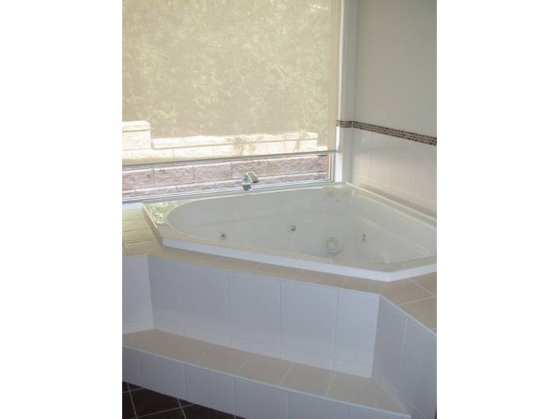 13 Ballara Drive, West Wodonga VIC 3690