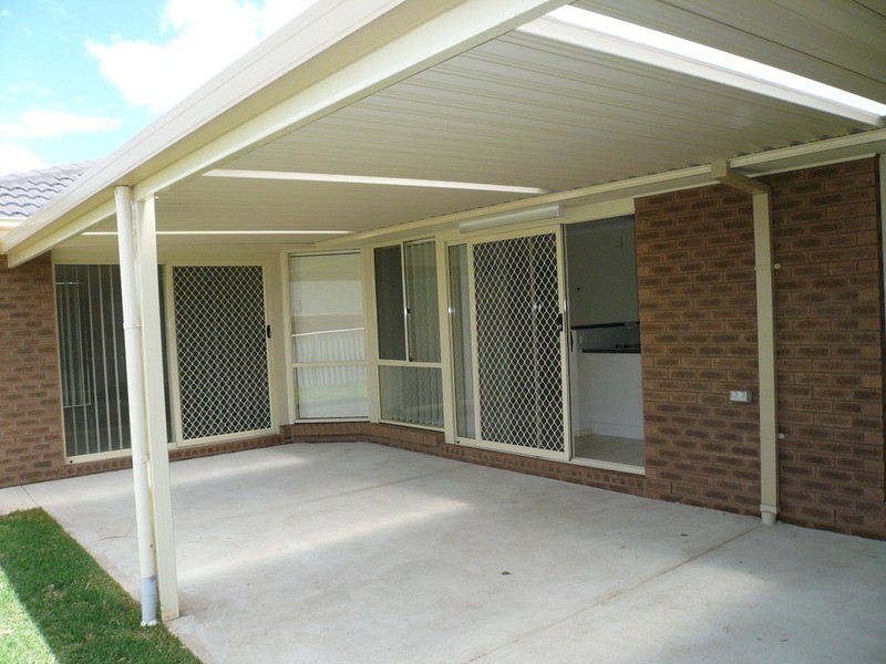 17 Carnoustie Drive, Wodonga VIC 3690