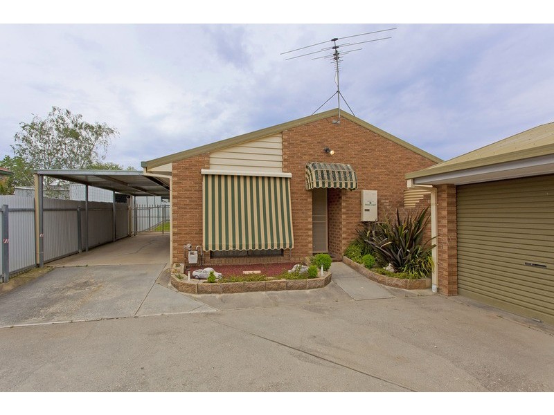 2/6 Skerry Street, Chiltern VIC 3683