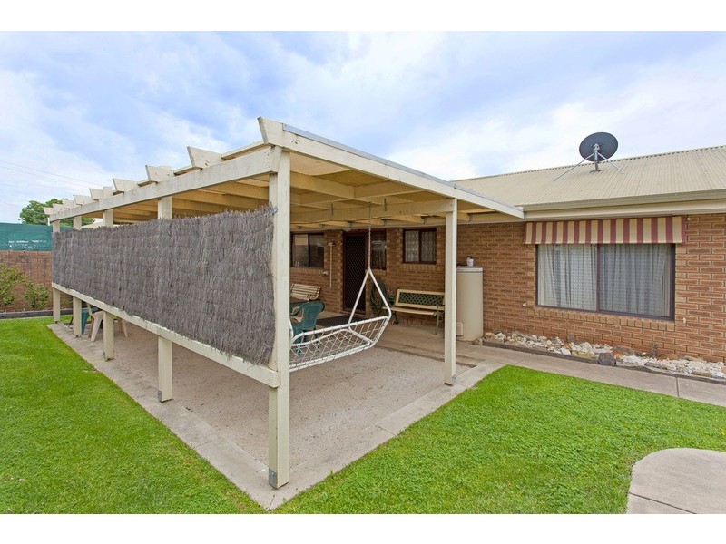 2/6 Skerry Street, Chiltern VIC 3683