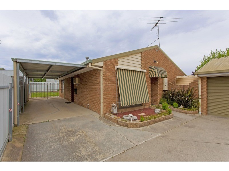 2/6 Skerry Street, Chiltern VIC 3683