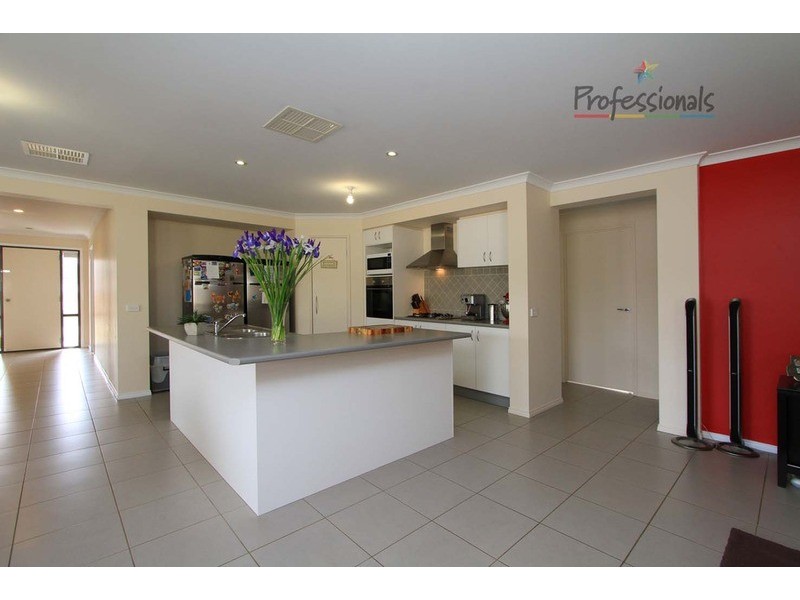 3 Whiteley Circuit, Baranduda VIC 3691