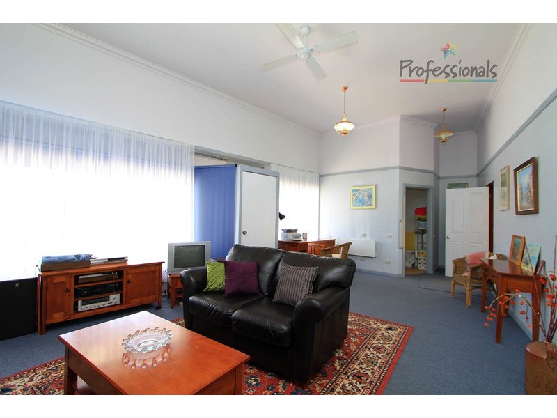 24 Conness Street, Chiltern VIC 3683