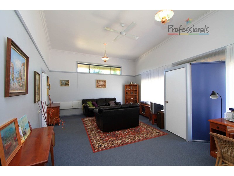 24 Conness Street, Chiltern VIC 3683