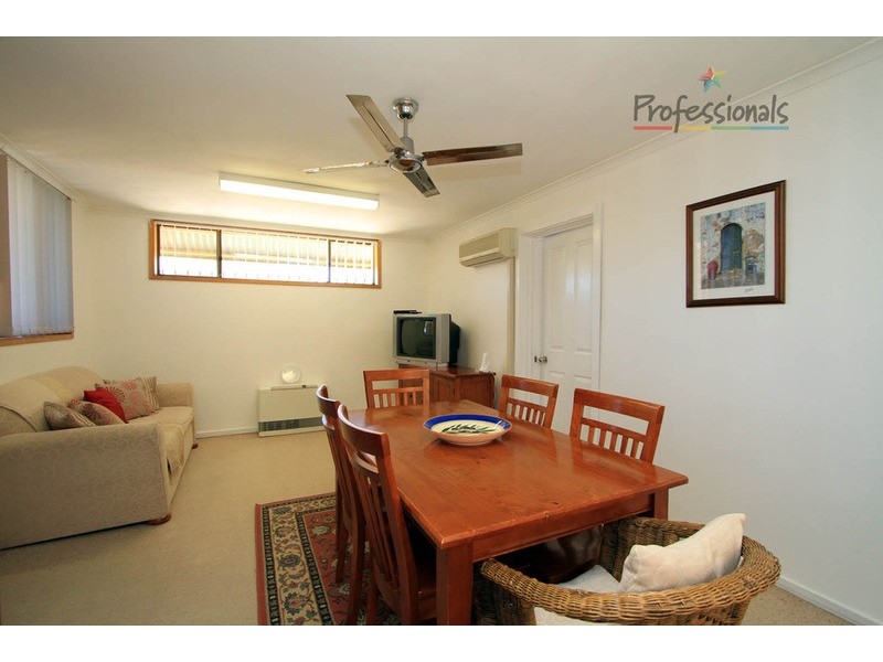 24 Conness Street, Chiltern VIC 3683