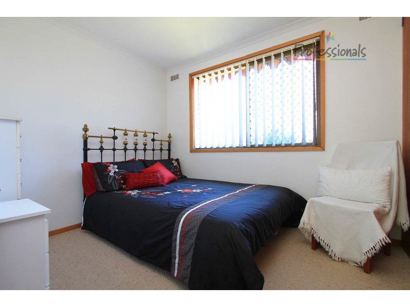 24 Conness Street, Chiltern VIC 3683