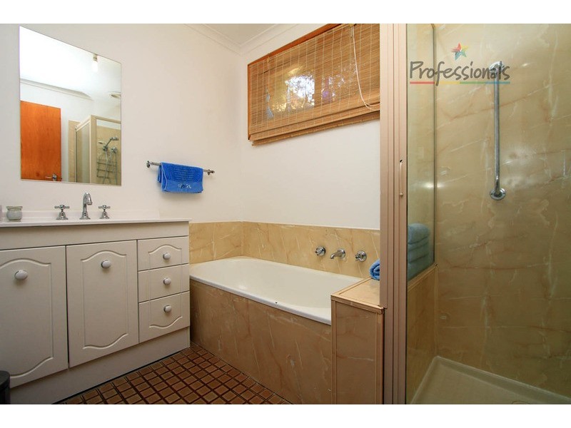 24 Conness Street, Chiltern VIC 3683