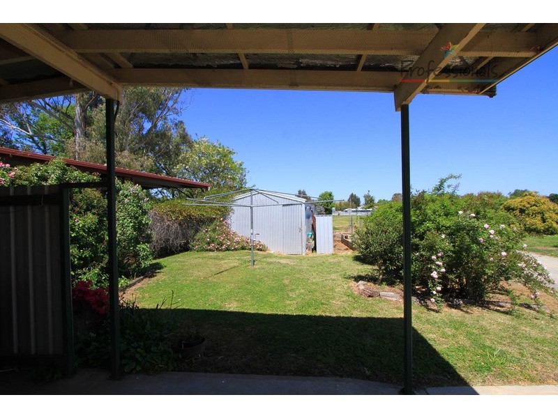 24 Conness Street, Chiltern VIC 3683