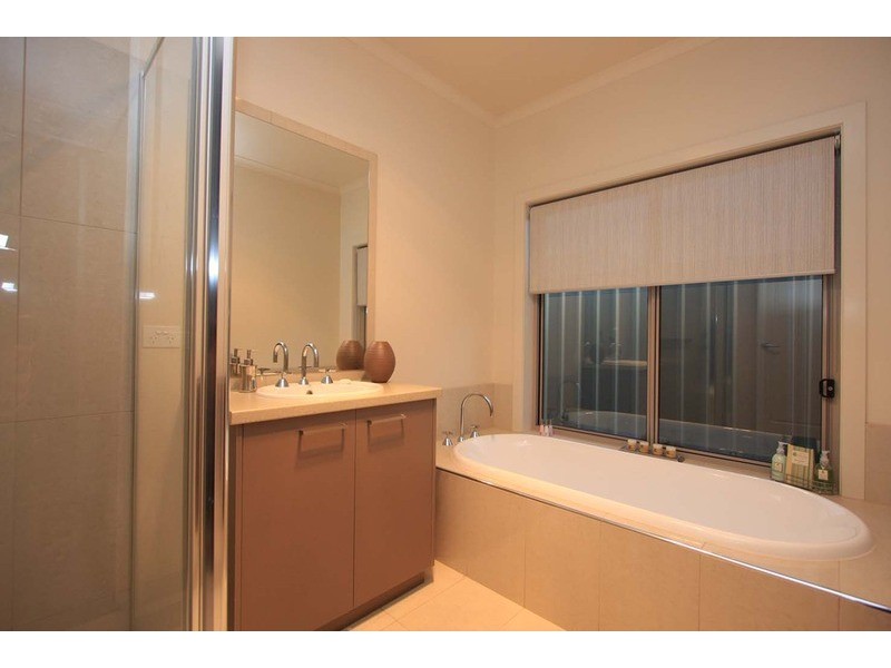 36 Golflinks Avenue, Wodonga VIC 3690