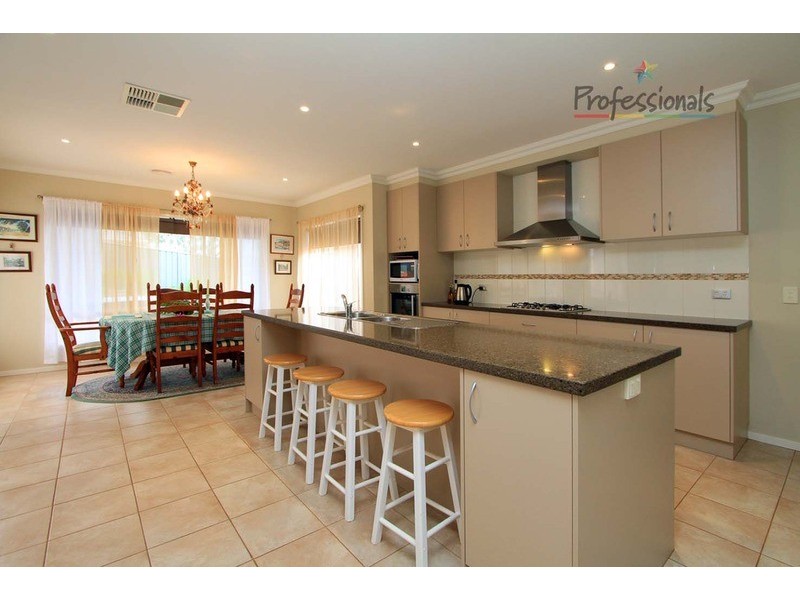 68 Firestone  Way, Wodonga VIC 3690