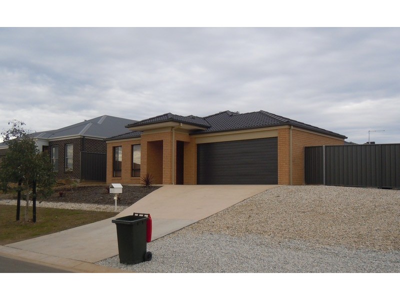 14 Silkyoak Avenue, Wodonga VIC 3690