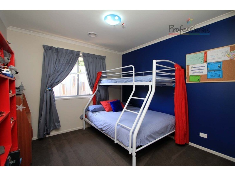 9 Murra  Court, Kiewa VIC 3691