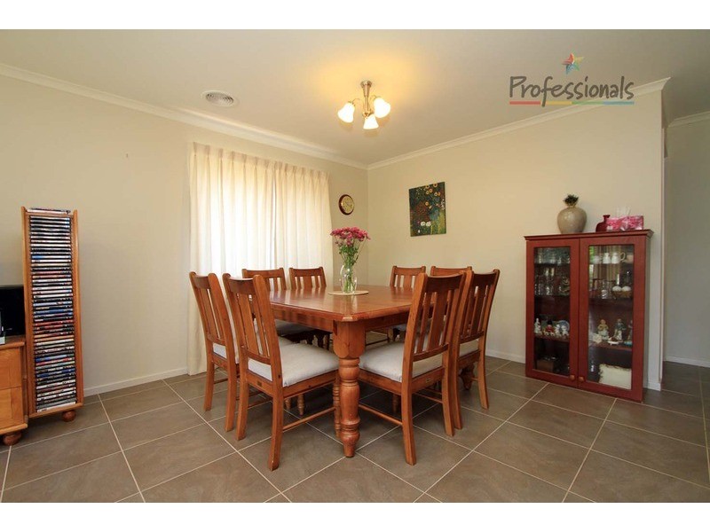 9 Murra  Court, Kiewa VIC 3691