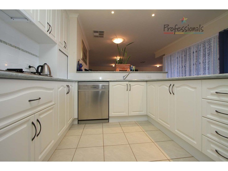 27 Howards Road, Baranduda VIC 3691