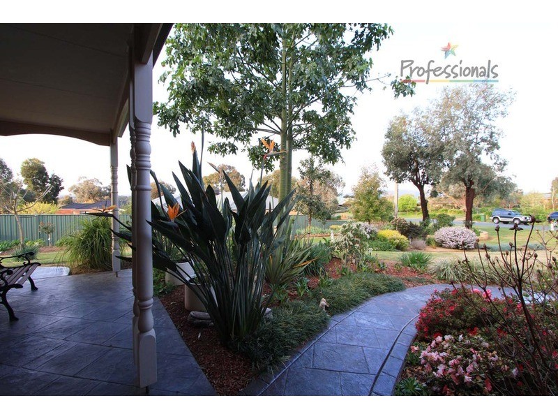 27 Howards Road, Baranduda VIC 3691