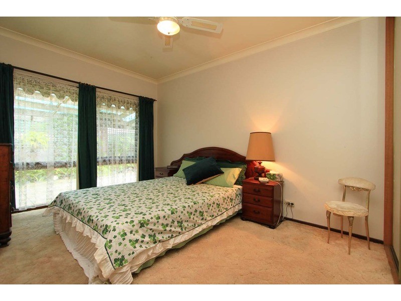 8 Barry Street, Killara VIC 3691