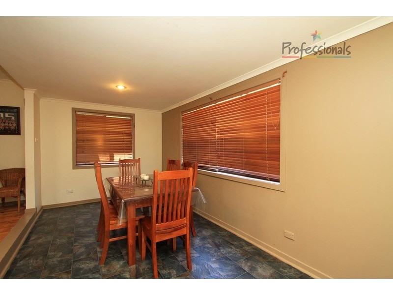 24 Albert Road, Chiltern VIC 3683