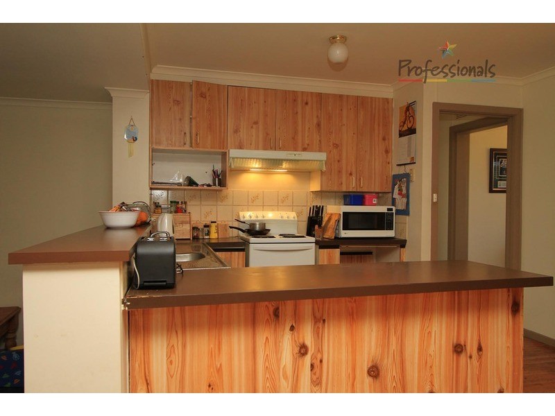 24 Albert Road, Chiltern VIC 3683