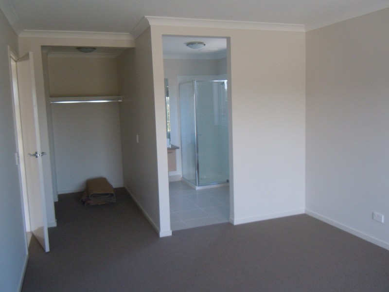 12 Silky Oak Avenue, Wodonga VIC 3690