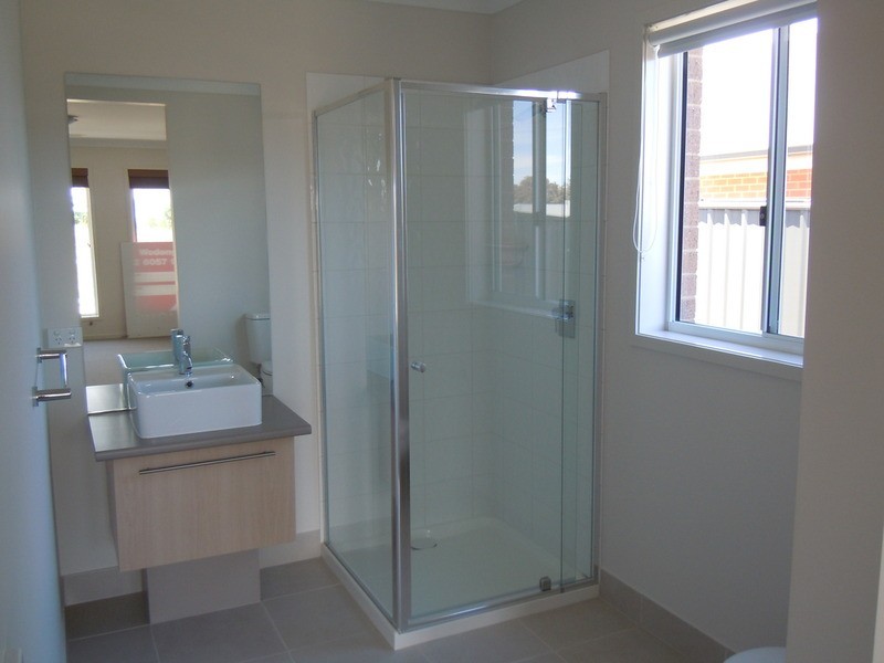 12 Silky Oak Avenue, Wodonga VIC 3690