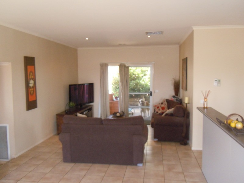 6 Kingfisher Drive, Wodonga VIC 3690