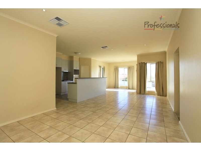 6 Kingfisher Drive, Wodonga VIC 3690