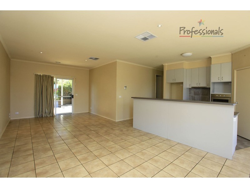 6 Kingfisher Drive, Wodonga VIC 3690
