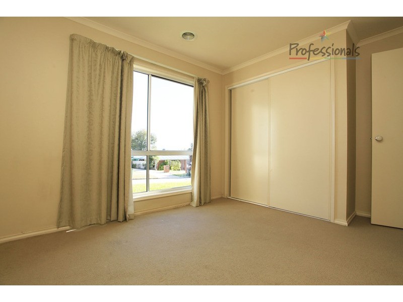 6 Kingfisher Drive, Wodonga VIC 3690