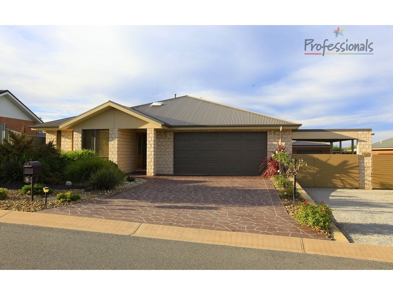 8 Treecreeper Street, Thurgoona NSW 2640